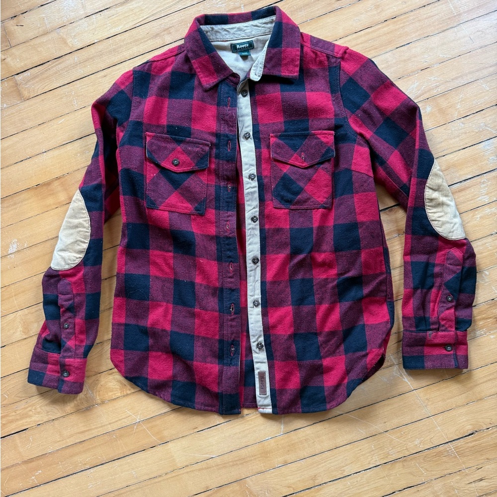 Roots Women’s ' Red & Black Buffalo Plaid Button-Up Shirt